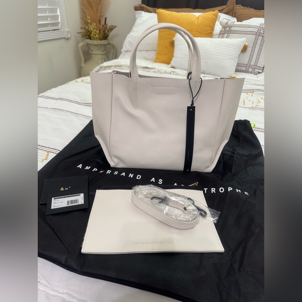 BNWT AMPERSAND AS APOSTROPHE
HALF TOTE BAG